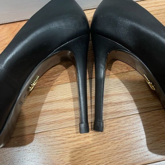 POUR LA VICTOIRE Black Leather Pumps - Picture 8 of 8